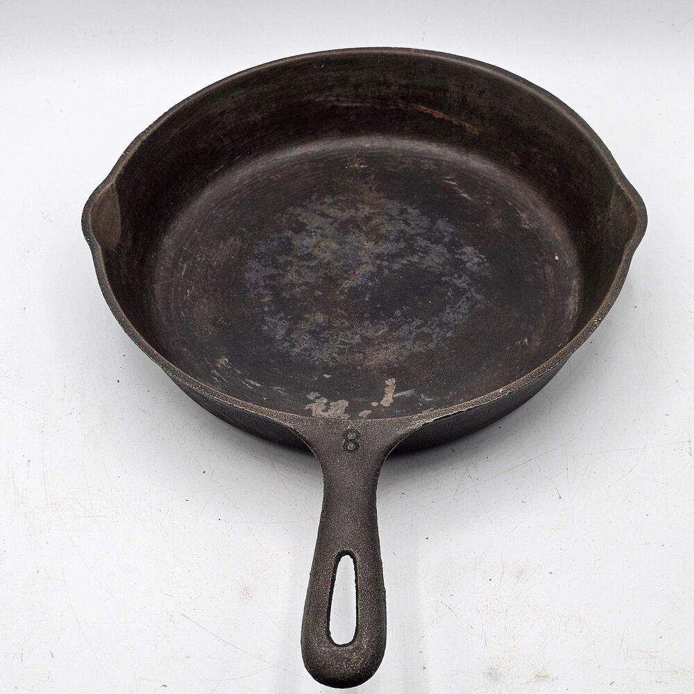Vintage Wagner Ware #8 9" Cast Iron Skillet Made In USA